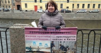 Одиночное пикетирование напротив Генерального консульства КНР в Санкт-Петербурге. 25.04.2017 г. Фото: Ирина Оширова