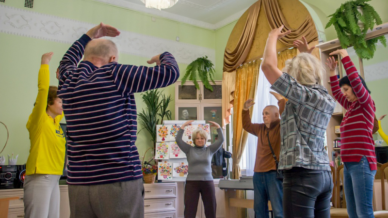 Обучение упражнениям Фалуньгун