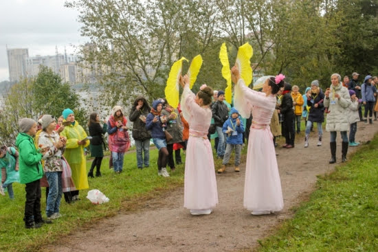 Китайский танец с веерами. Санкт-Петербург, сентябрь 2019 г.